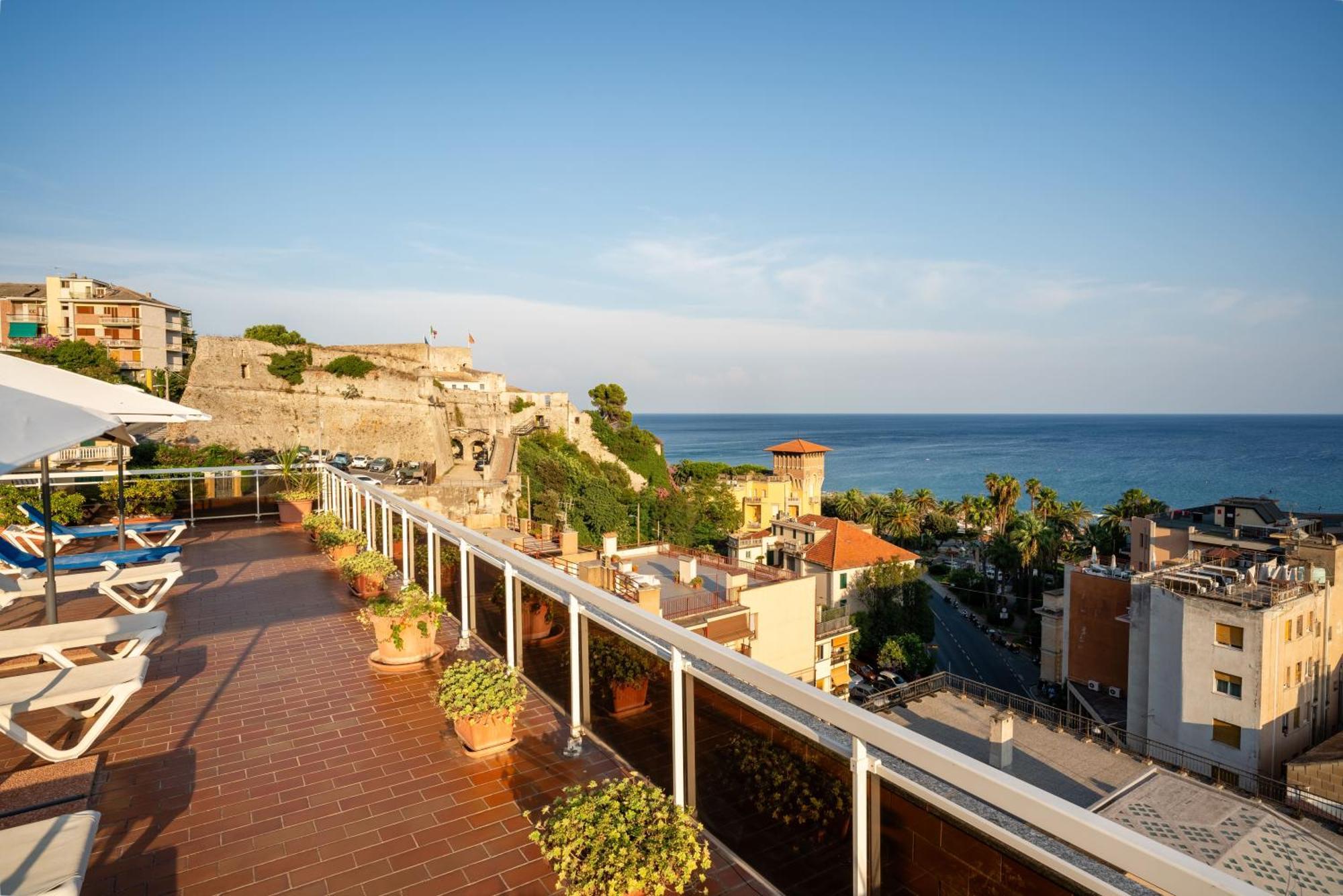 Hotel Careni Villa Italia Финале Лигуре Экстерьер фото