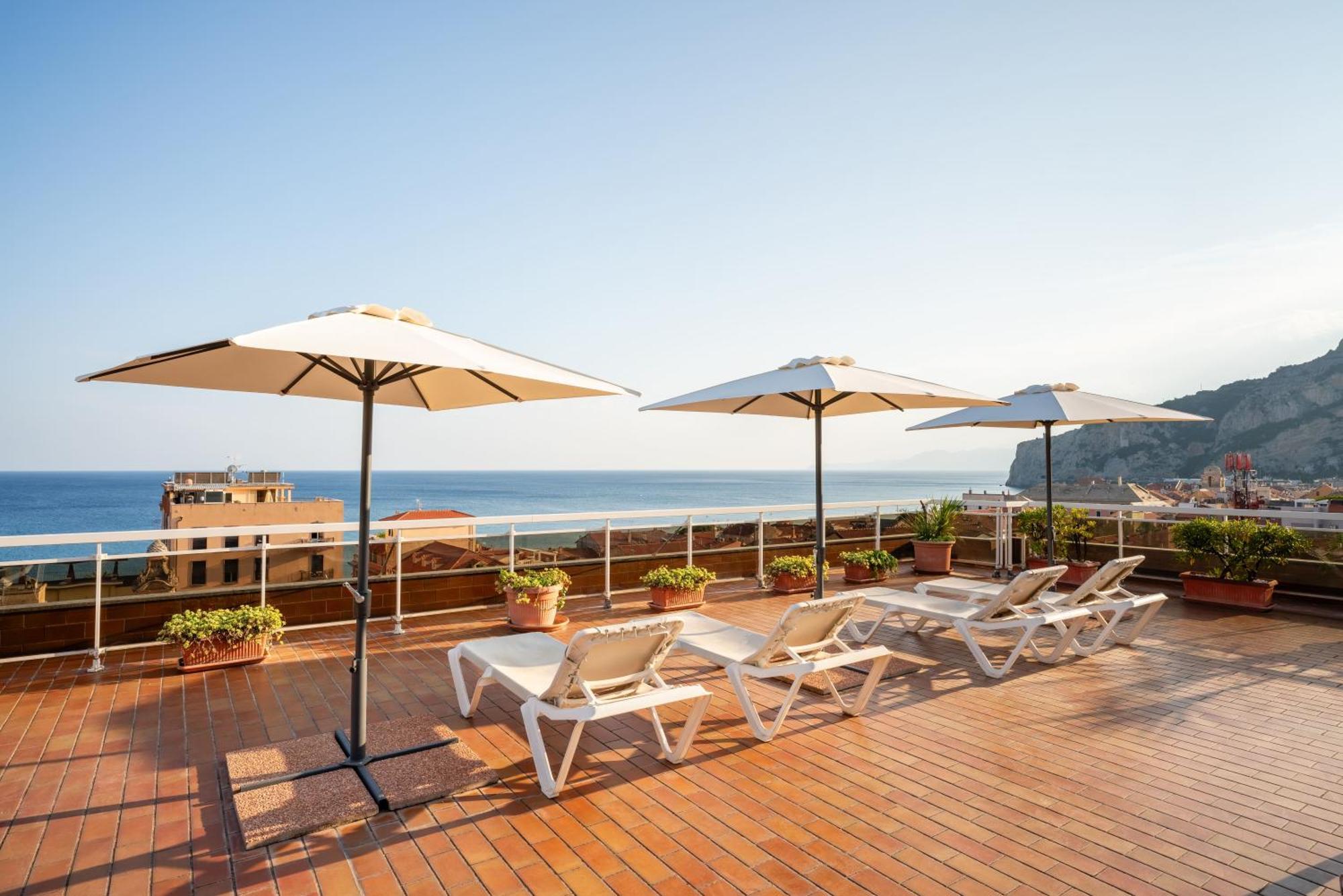 Hotel Careni Villa Italia Финале Лигуре Экстерьер фото