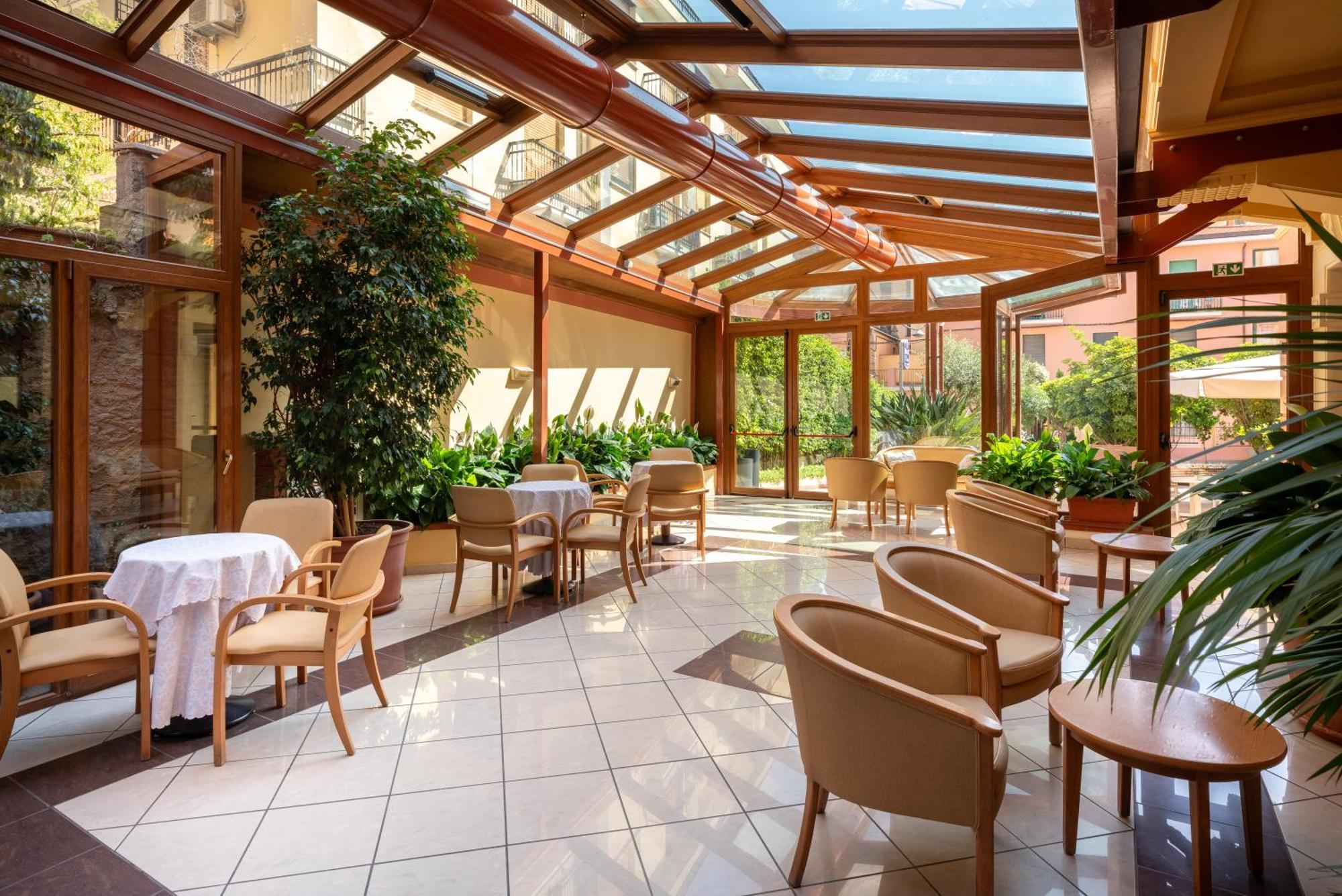 Hotel Careni Villa Italia Финале Лигуре Экстерьер фото
