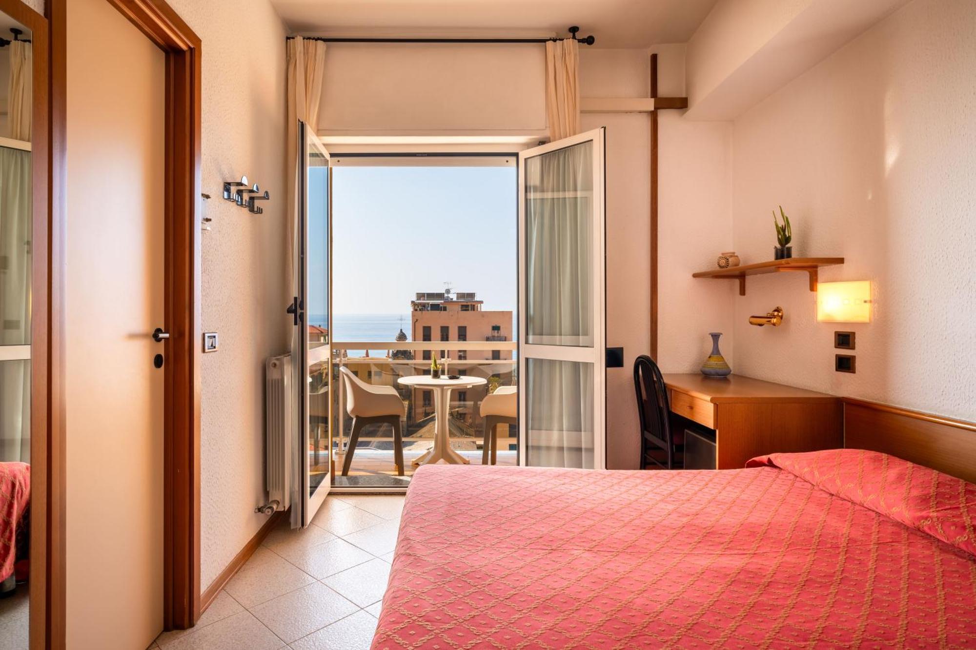 Hotel Careni Villa Italia Финале Лигуре Экстерьер фото